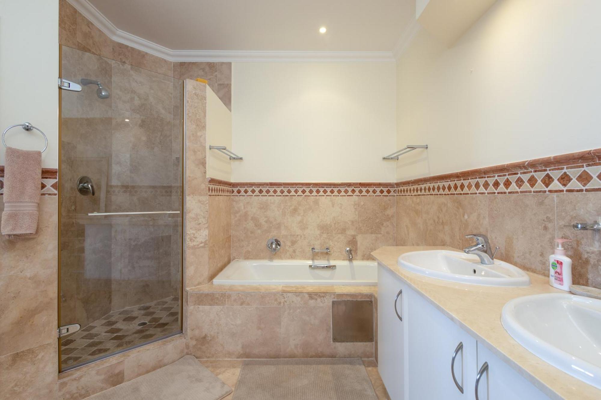 Apartamento 602 Oyster Quays - By In Umhlanga Durban